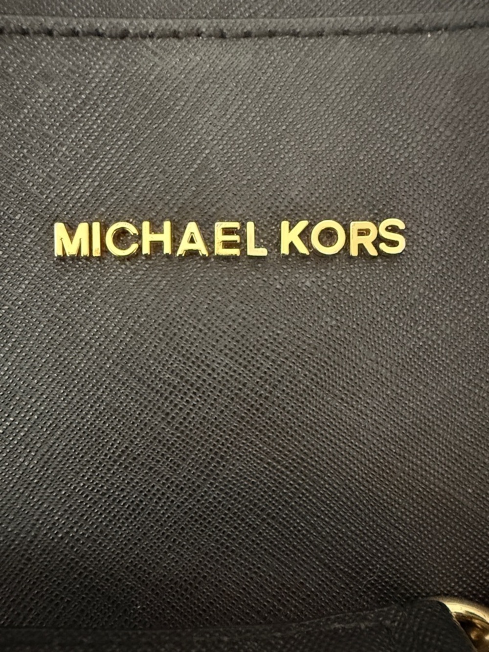 Michael Kors Black Saffiano Leather Crossbody w Gold Chain 9.5"W X 6.5"H X 2"D - Picture 2 of 14